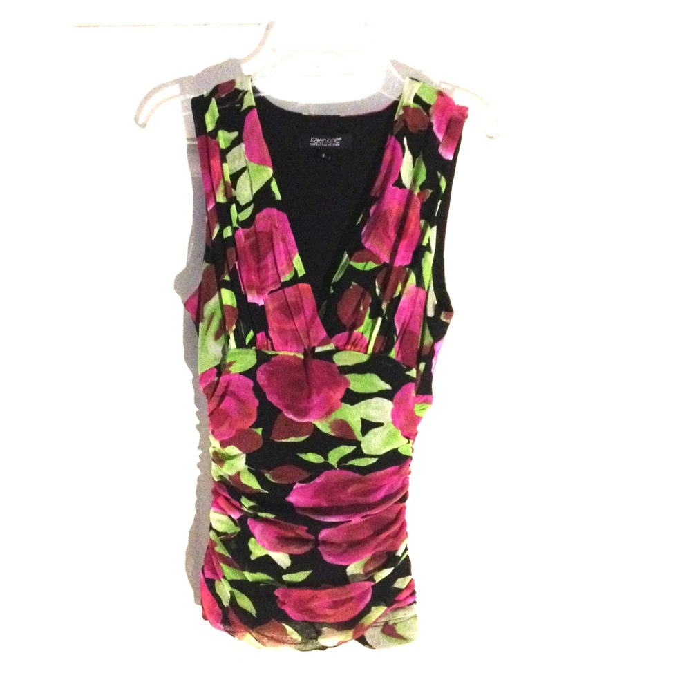 Sleeveless Pink Floral V-Neck Ruched Tank Top
